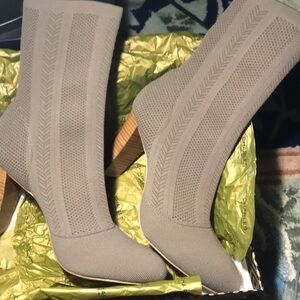 Charles /Charles David Women Shirley Fashion Boot Size 9